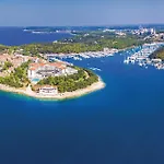 Awesome In With Wifi 別荘 プーラ