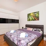 Gorgeous In Holiday home *
